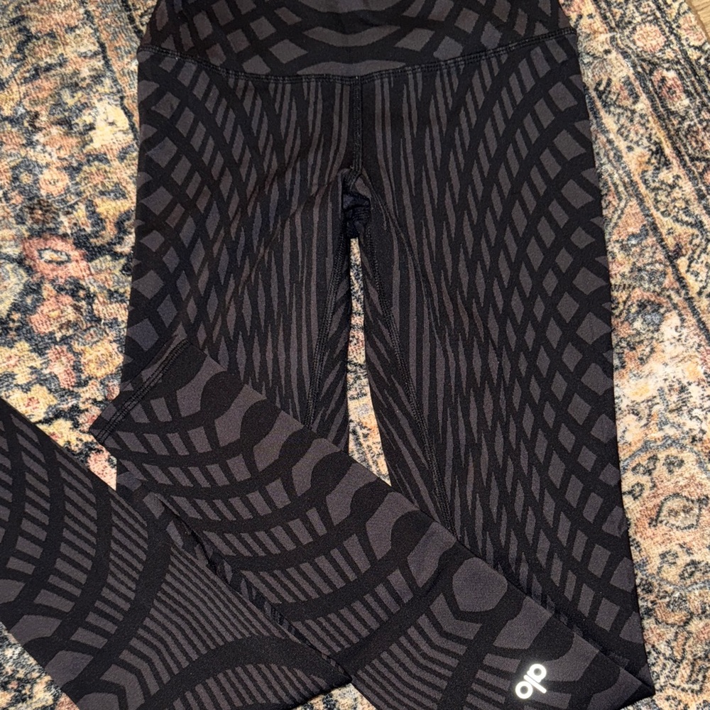 ALO Airlift Black Patterned Leggings